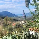 וילה Bakola