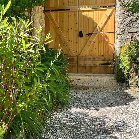 Bakola Βίλα Σύβρος